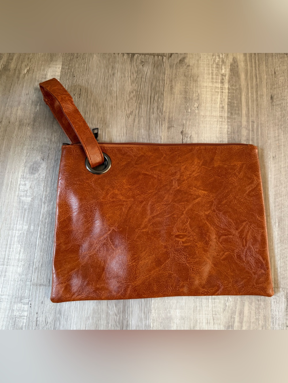 Women’s Tan Leather Wristlet Travel Pouch